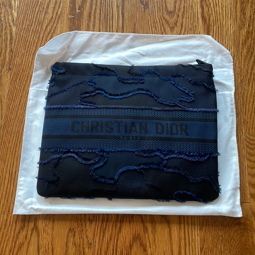 NEW Christian Dior 2019 Diordouble Camouflage Zip Pouch in Blue